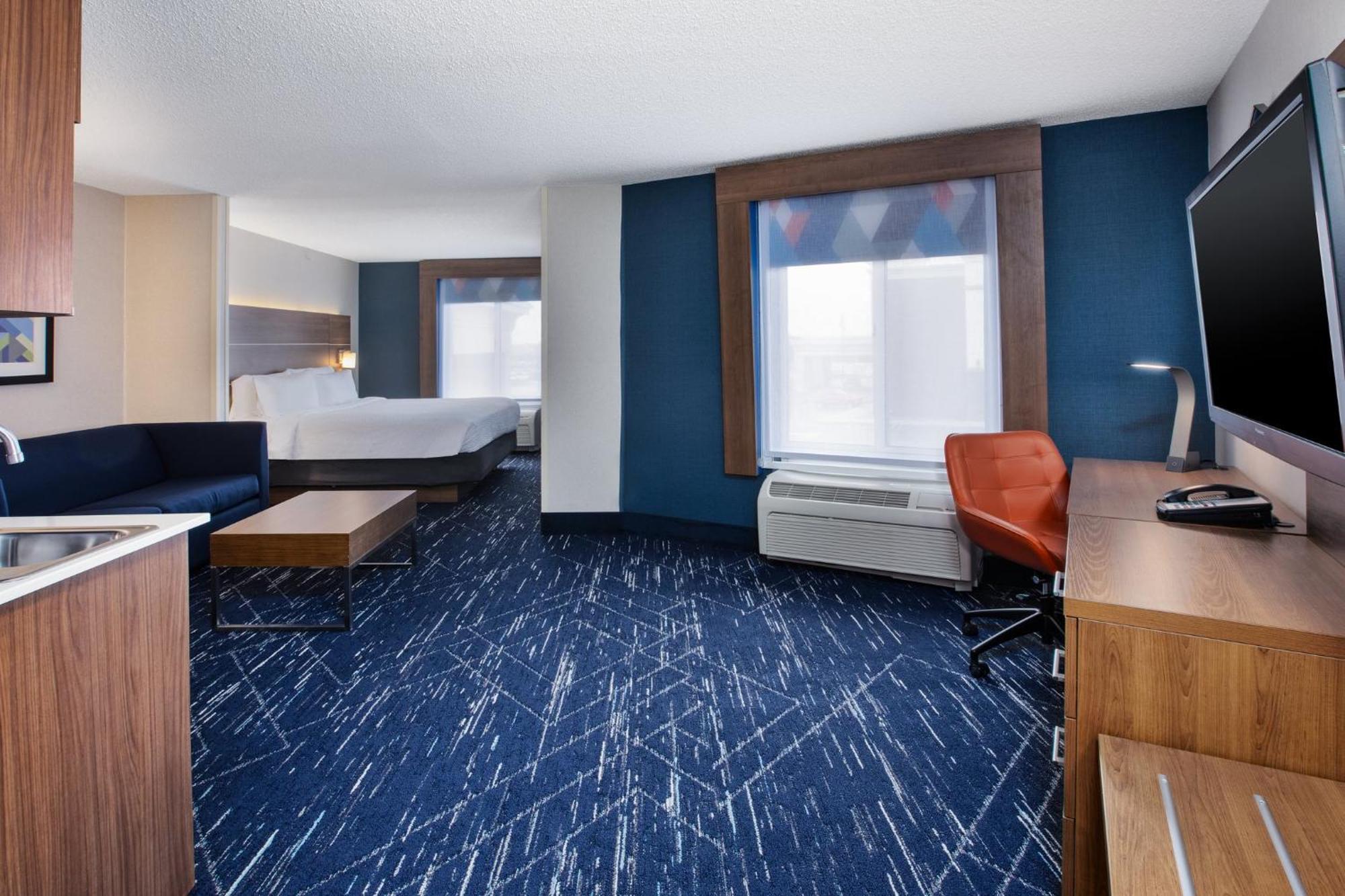 Holiday Inn Express Hotel & Suites Auburn Hills By Ihg Exterior foto